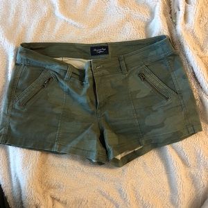 American Eagle shorts size 14